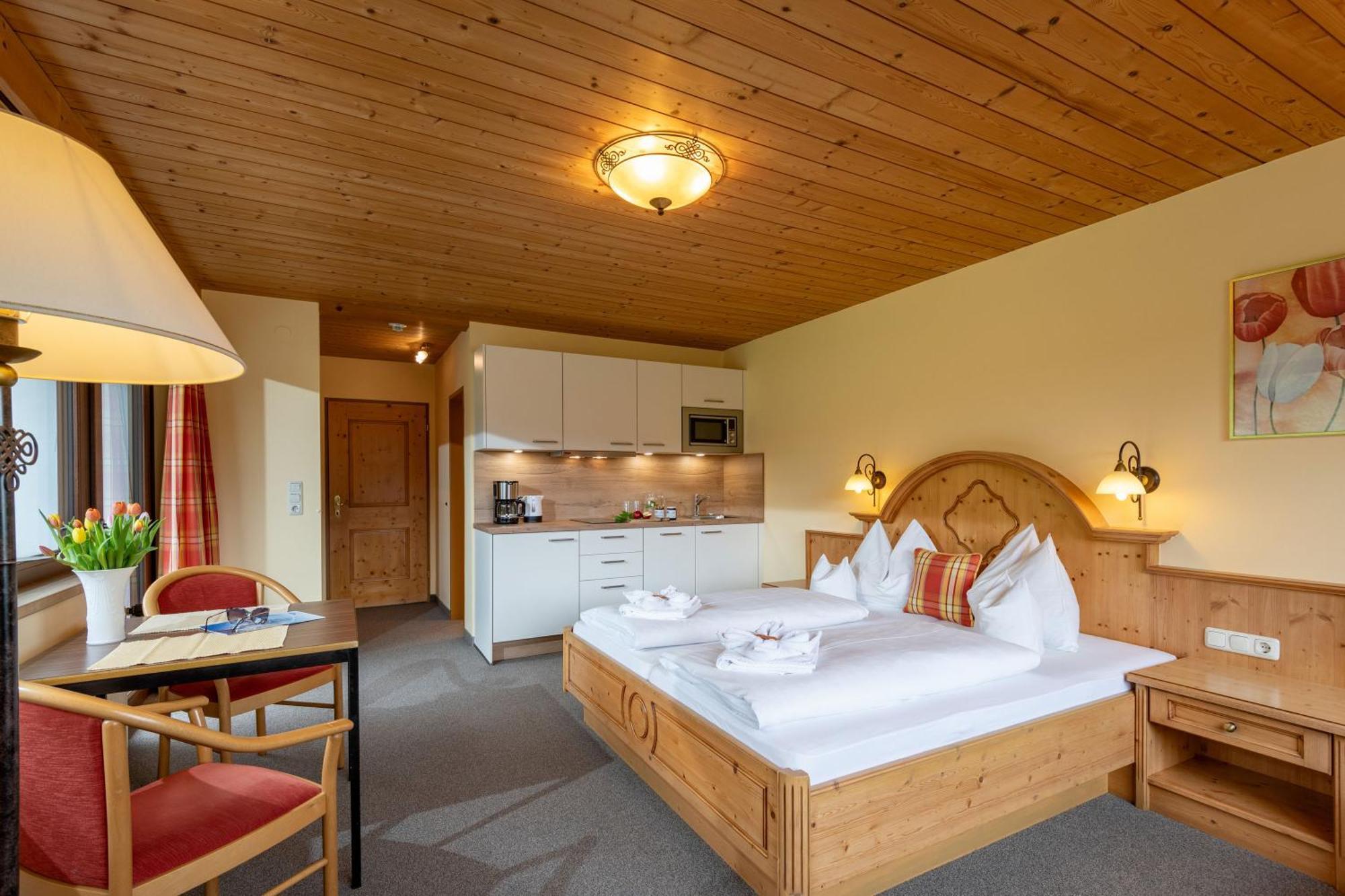 Gaestehaus Rottenspacher Кёссен Экстерьер фото